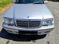 Gebraucht Mercedes C220 Classic 125 PS (91 kW) 2000 Silber Limousine