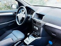 Gebraucht Opel Astra 105 PS (77 kW) 2005 Silber Limousine