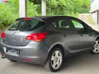Gebraucht Opel Astra Design Edition 140 PS (102 kW) 2011 Karbongrau Kleinwagen