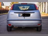 Gebraucht Ford Focus 2004 Silber Kleinwagen