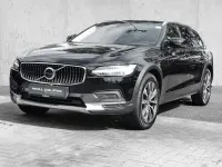 Gebraucht Volvo V90 CC Plus 197 PS (144 kW) 2023 Onyx black / metallic Kombi