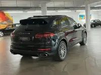 Second-hand Porsche Cayenne 262 CP (192 kW) 2016 Negru SUV