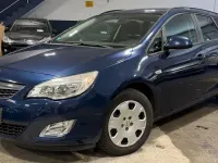 Gebraucht Opel Astra Design Edition 110 PS (80 kW) 2011 Blau Kombi