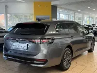 Gebraucht VW Passat Elegance 150 PS (110 kW) 2025 Grau Kombi