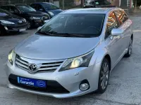 Gebraucht Toyota Avensis Executive 147 PS (108 kW) 2014 Silber Kombi