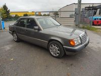 Gebraucht Mercedes E230 132 PS (97 kW) 1992 Braun Limousine