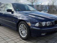 Gebraucht BMW 523 170 PS (125 kW) 1996 Blau Limousine