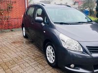 Gebraucht Toyota Verso 126 PS (92 kW) 2012 Grau Van / Kleinbus