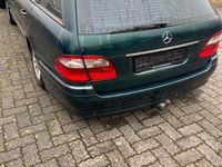 Gebraucht Mercedes E220 2005 Grün Kombi