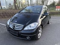 Gebraucht Mercedes A200 140 PS (102 kW) 2009 Kosmosschwarz  metalliclack Kleinwagen