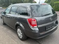 Gebraucht Opel Astra Edition 116 PS (85 kW) 2010 Grau Kombi