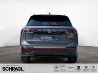 Gebraucht VW Tiguan R-line 193 PS (141 kW) 2024 Delfingrau metallic SUV
