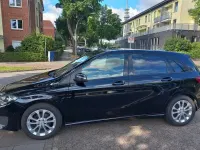 Gebraucht Mercedes B180 109 PS (80 kW) 2017 Schwarz Kleinwagen
