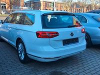 Gebraucht VW Passat Highline 150 PS (110 kW) 2018 Weiß Kombi