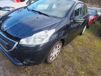 Gebraucht Peugeot 208 Active 68 PS (50 kW) 2014 Schwarz Kleinwagen