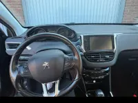 Gebraucht Peugeot 2008 82 PS (60 kW) 2015 Schwarz SUV