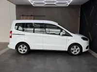 Gebraucht Ford Tourneo Courier 101 PS (74 kW) 2019 Weiß Van / Kleinbus