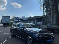 Gebraucht Mercedes E220 194 PS (142 kW) 2019 Cavansitblau  metalliclack Kombi