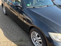 Gebraucht BMW 320 150 PS (110 kW) 2007 Schwarz Kombi