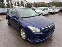 Gebraucht Hyundai i30 109 PS (80 kW) 2009 Blau Limousine