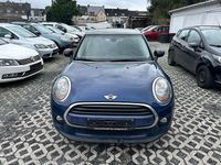 Gebraucht Mini Cooper 136 PS (100 kW) 2016 Deep blue metallic Kleinwagen