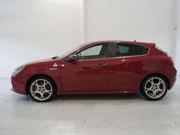 Gebraucht Alfa Romeo Giulietta Quadrifoglio Verde 241 PS (177 kW) 2015 Rot Kleinwagen