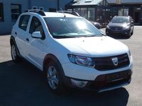 Gebraucht Dacia Sandero Stepway 90 PS (66 kW) 2015 Weiß Limousine
