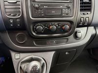 Gebraucht Opel Vivaro 95 PS (69 kW) 2016 Weiß Van / Kleinbus