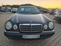 Gebraucht Mercedes E240 Elegance 170 PS (125 kW) 1998 Blau Limousine
