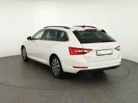 Używany Skoda Superb 200 KM (147 kW) 2021 Biały Kombi