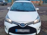 Gebraucht Toyota Yaris Hybrid Edition-S 75 PS (55 kW) 2017 Weiß Kleinwagen