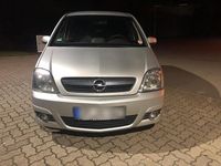Gebraucht Opel Meriva 101 PS (74 kW) 2009 Silber Van / Kleinbus