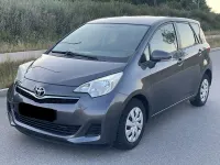 Gebraucht Toyota Verso-S 99 PS (72 kW) 2012 Grau Van / Kleinbus