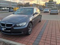 Gebraucht BMW 318 143 PS (105 kW) 2007 Grau Limousine