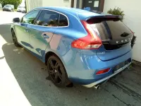 Gebraucht Volvo V40 R-Design Momentum 190 PS (139 kW) 2016 Blau Limousine