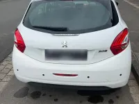 Gebraucht Peugeot 208 68 PS (50 kW) 2013 Weiß Kleinwagen
