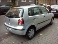 Gebraucht VW Polo 64 PS (47 kW) 2005 Silber metallic Limousine
