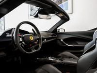 Gebraucht Ferrari 296 829 PS (609 kW) 2024 Schwarz Cabrio