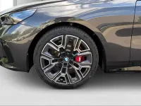 Neu BMW 540 M Sport 303 PS (222 kW) 2025 Sophistograu brillanteffekt Limousine