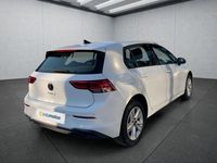 Gebraucht VW Golf VIII 131 PS (96 kW) 2022 Weiß Kleinwagen