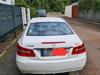 Gebraucht Mercedes E220 170 PS (125 kW) 2013 Weiß Coupé