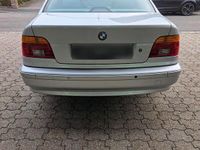 Gebraucht BMW 525 192 PS (141 kW) 2001 Silber Limousine
