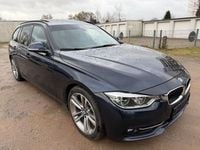 Gebraucht BMW 330 Sport Line 258 PS (189 kW) 2015 Blau Limousine
