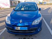Gebraucht Renault Mégane Bose Edition 131 PS (96 kW) 2012 Blau Limousine