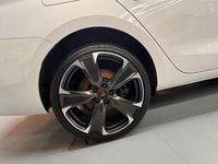 Używany Cupra Leon VZ2 245 KM (180 kW) 2021 Biały Sedan/Limuzyna