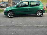 Gebraucht Renault Clio II 58 PS (42 kW) 2001 Grün Kleinwagen