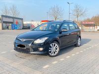 Gebraucht Hyundai i30 90 PS (66 kW) 2011 Schwarz Limousine