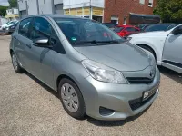Gebraucht Toyota Yaris Cool 90 PS (66 kW) 2012 Silber Kleinwagen