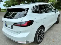 Gebraucht BMW 230e Active Tourer Luxury Line 326 PS (239 kW) 2022 Weiß Van / Kleinbus
