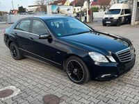 Gebraucht Mercedes E200 Avantgarde 184 PS (135 kW) 2010 Schwarz Limousine